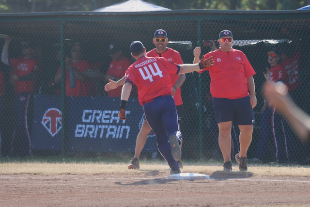 Mike MacDowell hitting for H2O slowpitch softball.